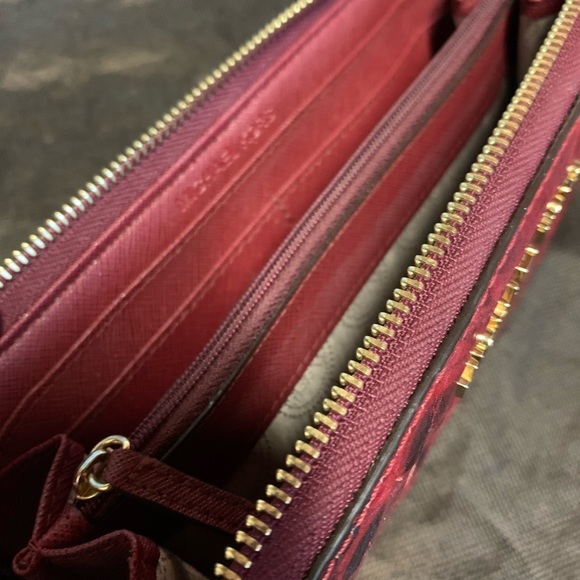 New Michael Kors leather wallet - Picture 6 of 8